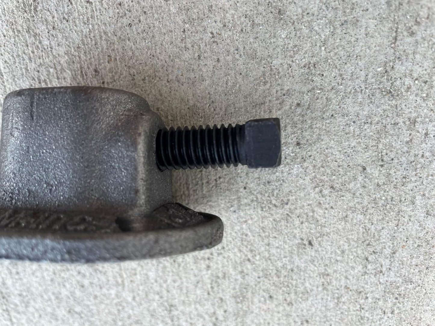 Sandbaggy Heavy Duty 1/4" Pencil Rod Clamp - Reusable Concrete Formwork Clamps - Cast Malleable Iron - Construction Grade Strength & Safety (Heavy Duty, 120, Count)