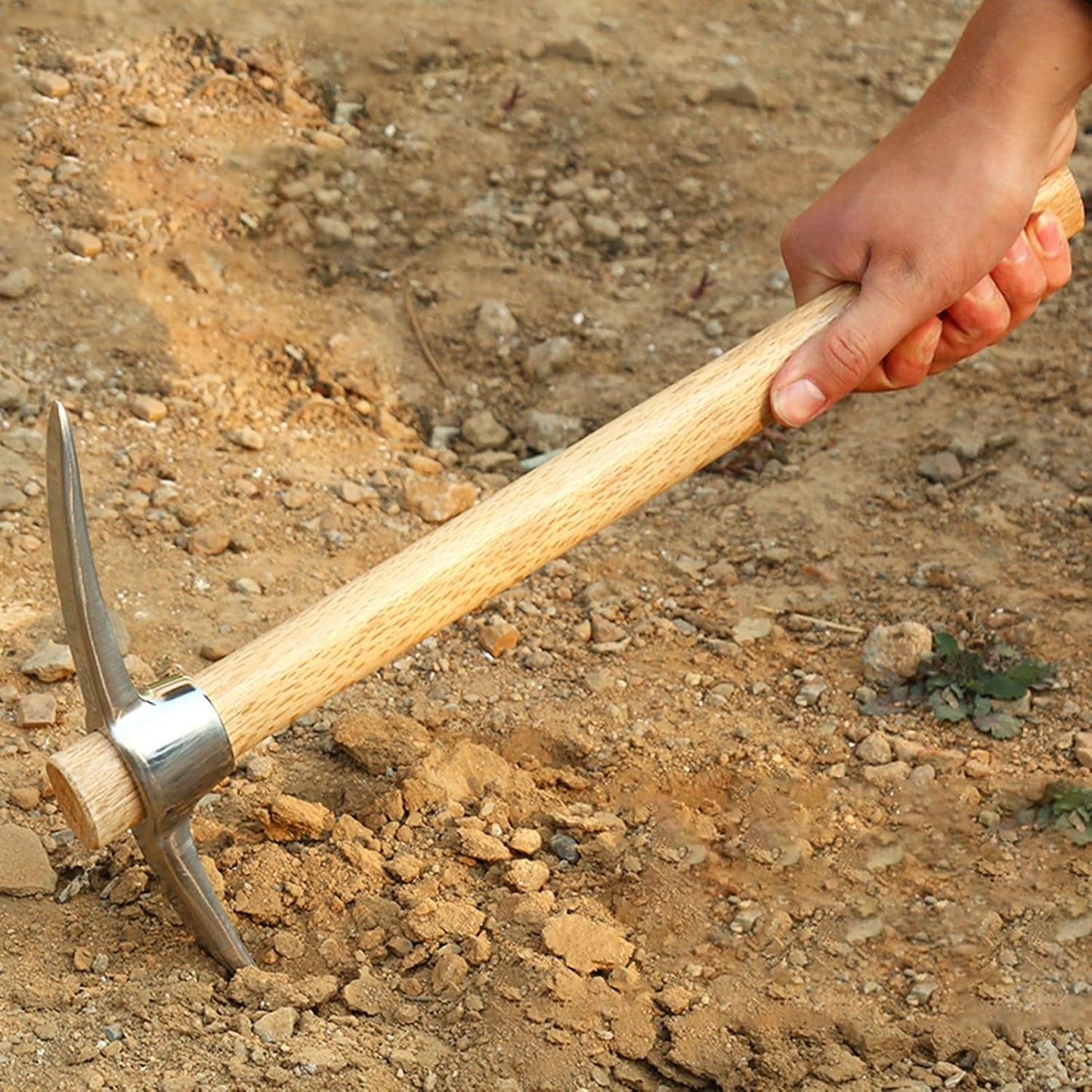 Gardening Pick Axes, 2 in 1 Multifunctional Mattock Pickaxe, Stainless Steel Double Headed Pickaxe with Wooden Handle for Weeding, Loosening Soil, Planting Vegetables, Digging Holes A
