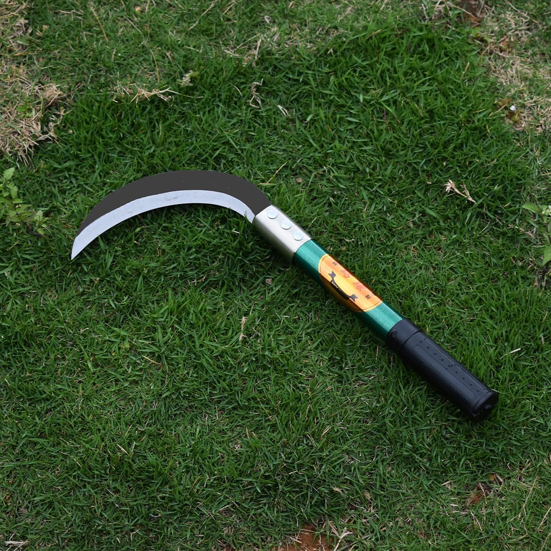 KEYI Weeding Sickle,Steel Grass Sickle,Manganese Steel Blade/Hardwood Handle Hand held Serrated Grass Hook Cutter - Great for Removing Unwanted Vines and Weeds. (13.8 in*6.3 in)