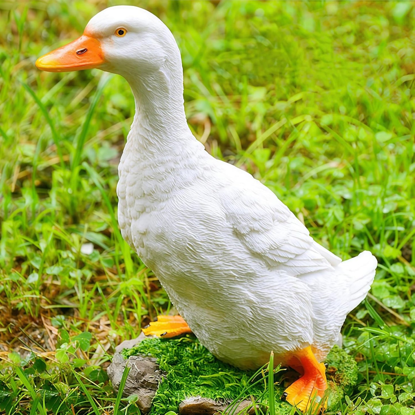 Realistic Duck Statues, Funny Duck Fence Decoration, Resin Duck Decor, Outdoor Animal Statue, Duck Sculpture, Perfect for Home Garden Stairs, Farm, Patio, Backyard (7 in)