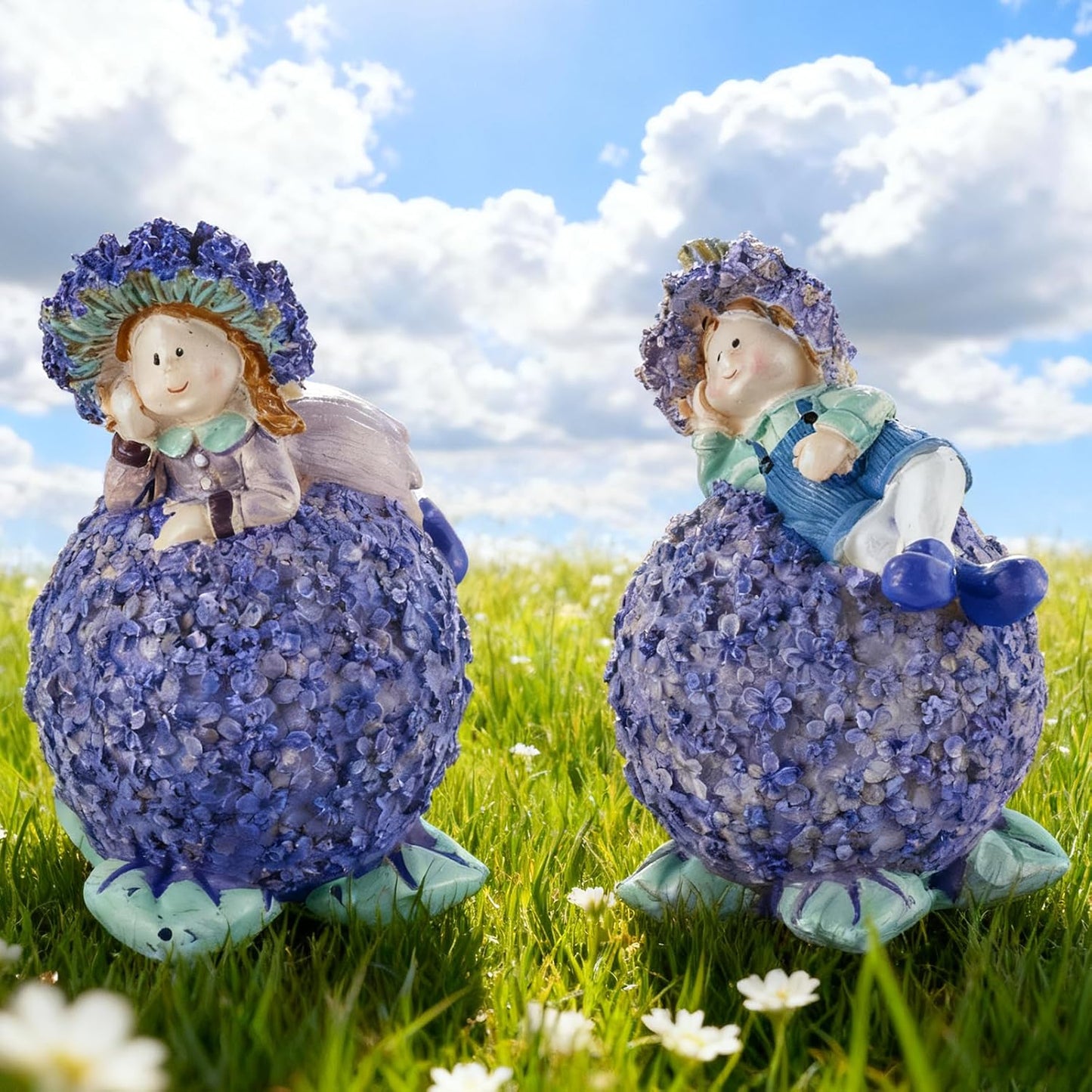 Lavender Outdoor Garden Resin Statues - Couple Boy & Girl Figurines, Ideal for Patio, Lawn, Garden & Courtyard Decor, Valentine's Day Home Ornament, for Parents & Friends