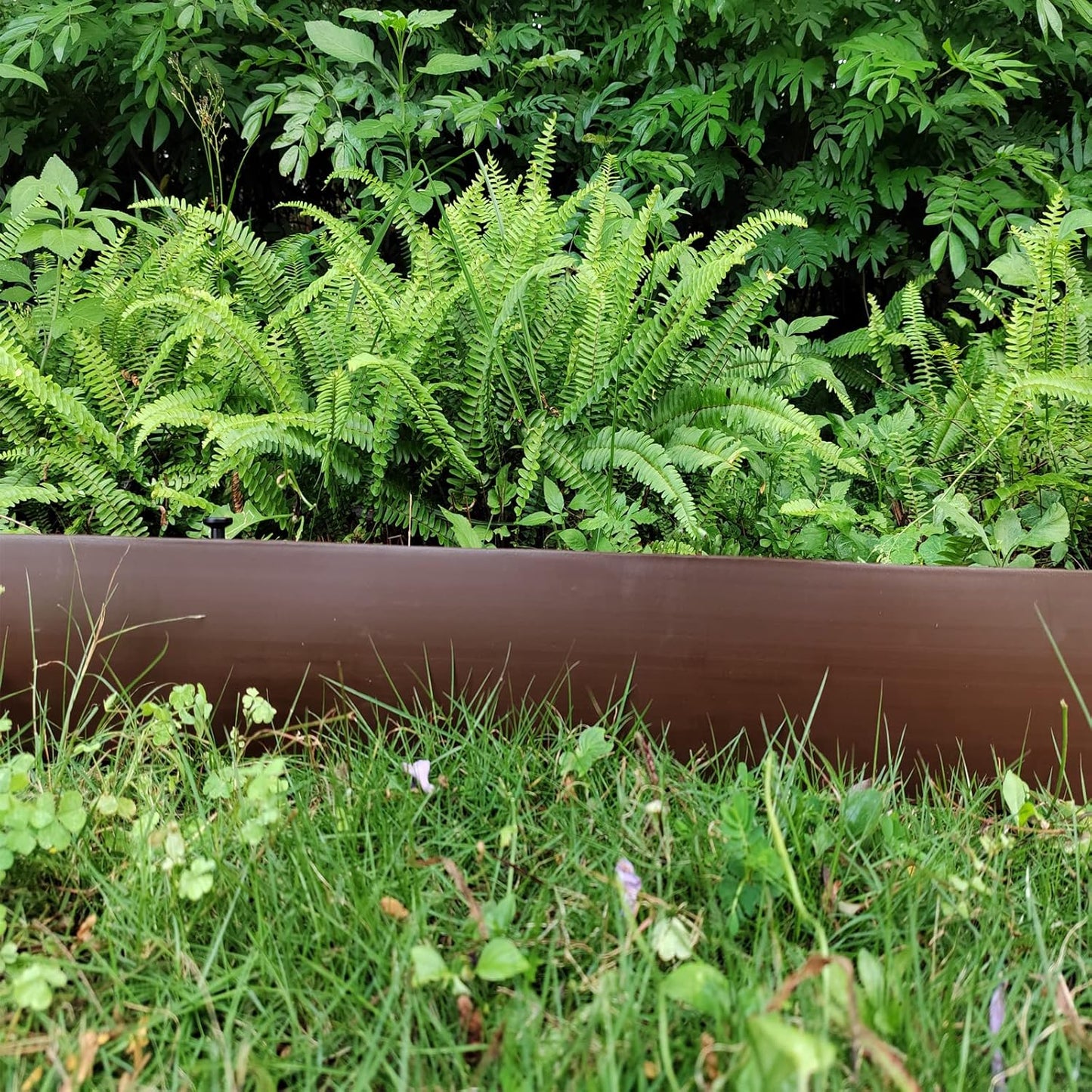 Landscape Edging Kit,40FT Plastic Garden Edging with 50 Stakes,4.5 Inch Tall Lawn Edging for Yard,Lawn,Flower Gardens Border (40FT, Brown)
