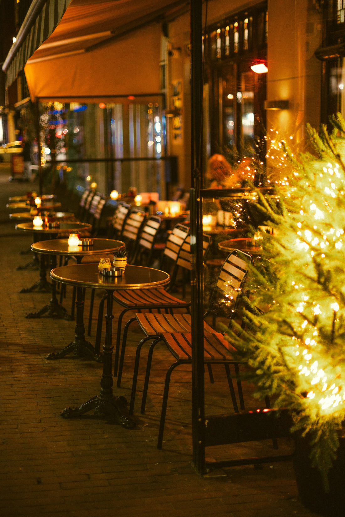 Quiet Patio Nights: Creating a Calm Outdoor Space After Sunset