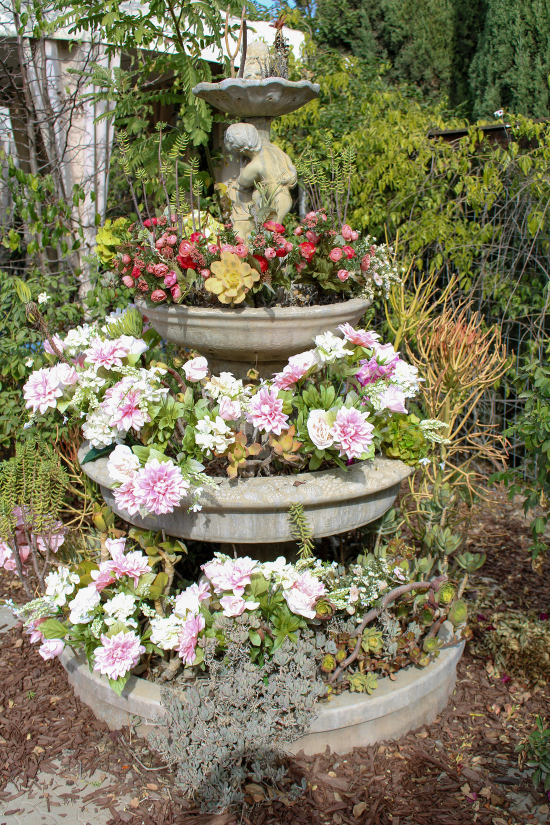 Best Garden Statues to Elevate Your Outdoor Style
