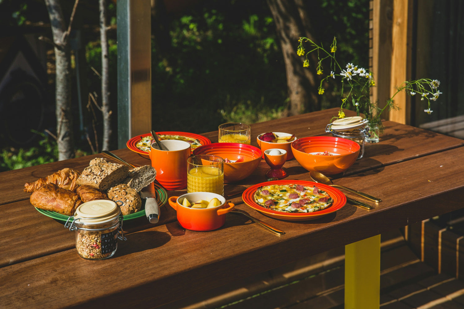 Tables & Dining Sets