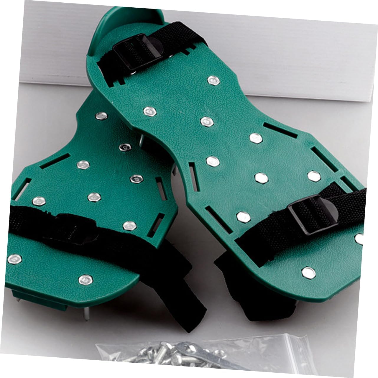 Lawn Aerator Shoes Straps 16Pcs Adjustable Nylon Shoelaces for Garden Grass Aerating Sandals Durable Lawn Care Tool for Patio and Outdoor Use