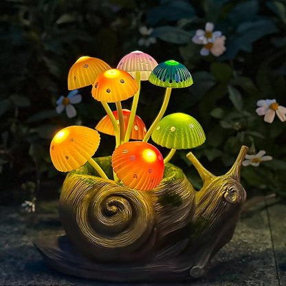 Solar Garden Snail Statue Gift, 1 Pack Solar Outside Snail Sculpture, Outdoor Patio Landscape Mushroom Decorative Art, Porch Deck Balcony Front Garden Decoration, Unique House Warming Gift