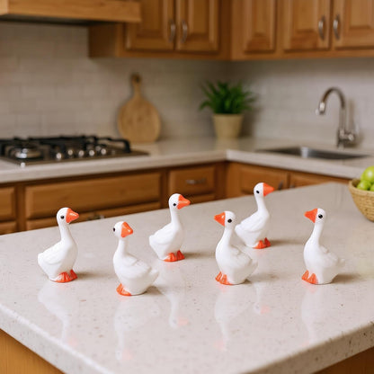 20 Pcs Rubber Goose Decoration, Vintage Style Resin Figurine for Porch, Lawn, Desk Top Ornament, Funny Farm Animal Decor