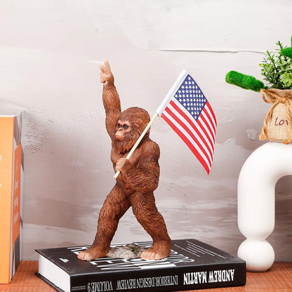 The Bigfoot Statue Holding The National Flag - Resin Bigfoot Savage Figurine Sasquatch Sculpture Interesting Indoor/Outdoor Garden Decorations, Novel Gifts for dad, Birthday Gifts