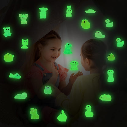 100pcs Luminous Mini Resin Animals Figures, Tiny Resin Animals Bulk, Glow in The Dark, for Miniature Fairy Garden Accessories Micro Landscape Aquarium Potted Decoration