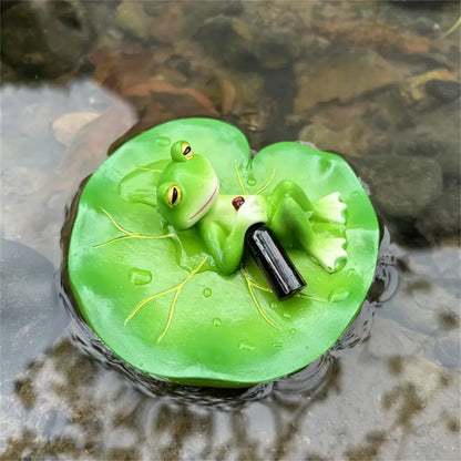 2 PCS Turtle and Frog Resin Statues on for Lotus Leaves, Vibrant Green Outdoor Decor for Gardens, Pools, Ponds, Flower Pots - Perfect for Easter, Halloween, Christmas, Garden Decorations
