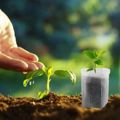Belit 200Pcs Nursery Growing Bags,Non-Woven Fabric Seedlings Grow Bag for High Seedling Survival Rate,Plant Bags for Planting,Garden Seed Starters Pouch Small（4.2"x4.2"）