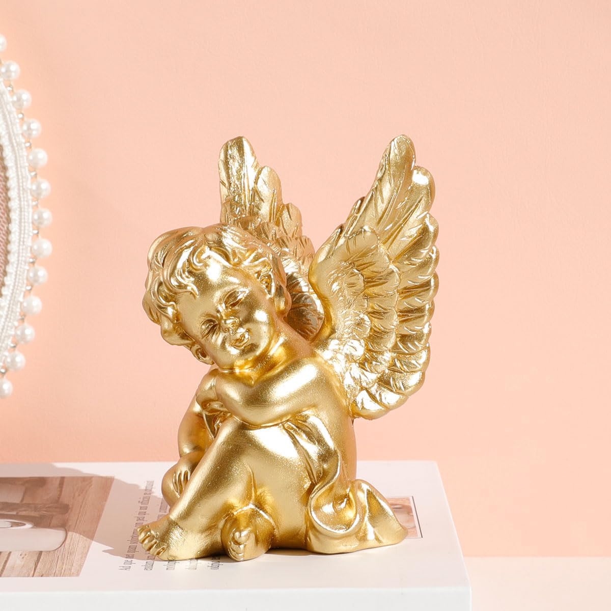 YUEOECOR 2PCS Cherubs Angels Resin Garden Statue Figurine, Adorable Angel Sculpture Memorial Statue Indoor Outdoor Home Garden Decoration (B 2PCS Gold)