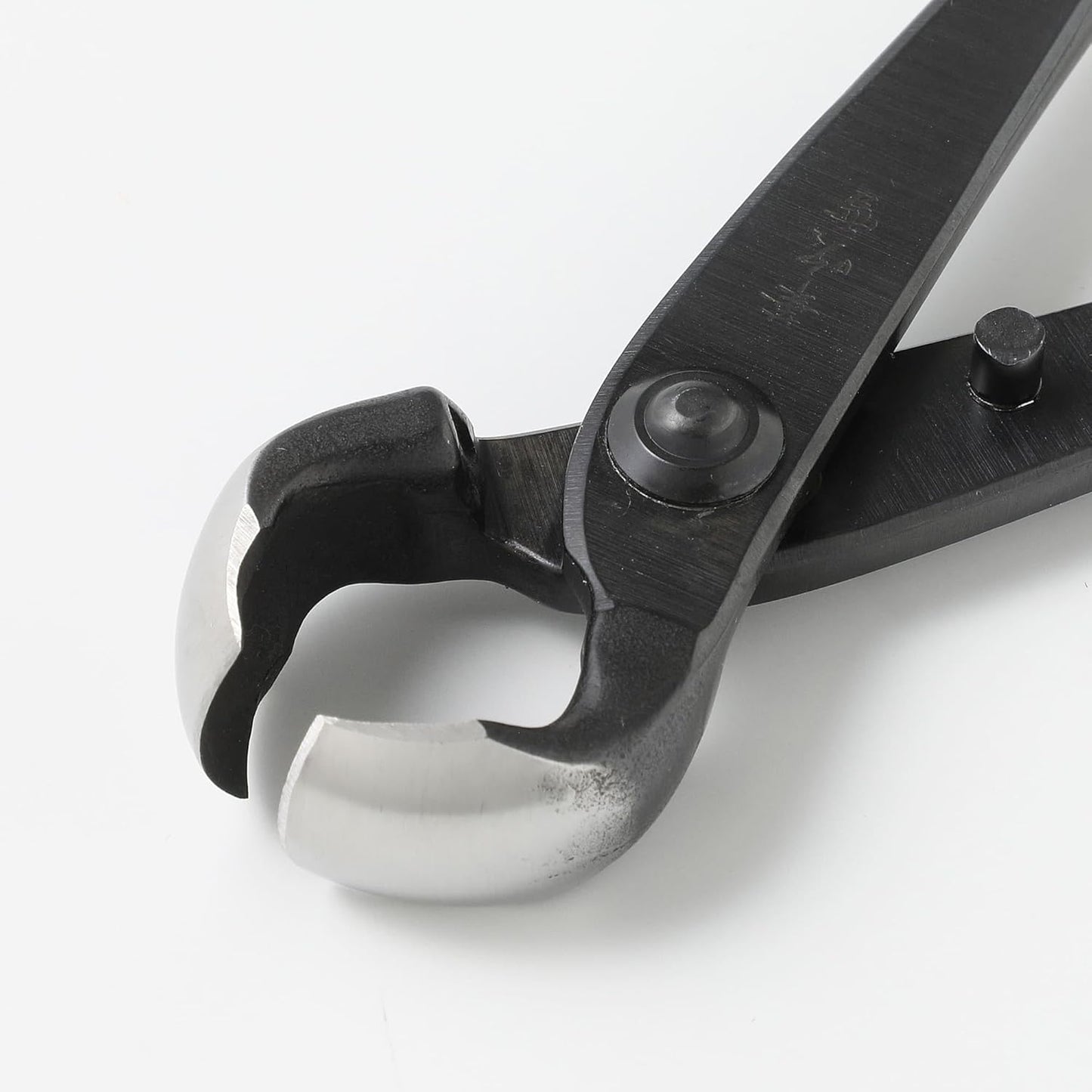 Wazakura Hand Forged Knob Bonsai Cutter Made in Japan 8-1/4 inch (210mm), Japanese Gardening Tools, Round Edge Concave Branch Cutter Black