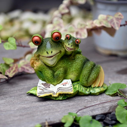 OwMell Frog Statue for Garden, Green Frog Figurine for Outdoor Decor Yard and Garden Decoration Resin Sculpture - Reading
