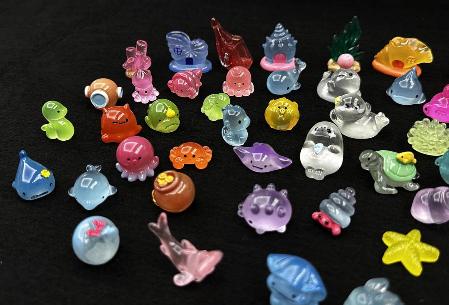 Geiomoo Mini Resin Crafts Decors, Mixed Garden Accessories, Miniature Set for DIY Landscape Fish Tank Home (50 Pcs)