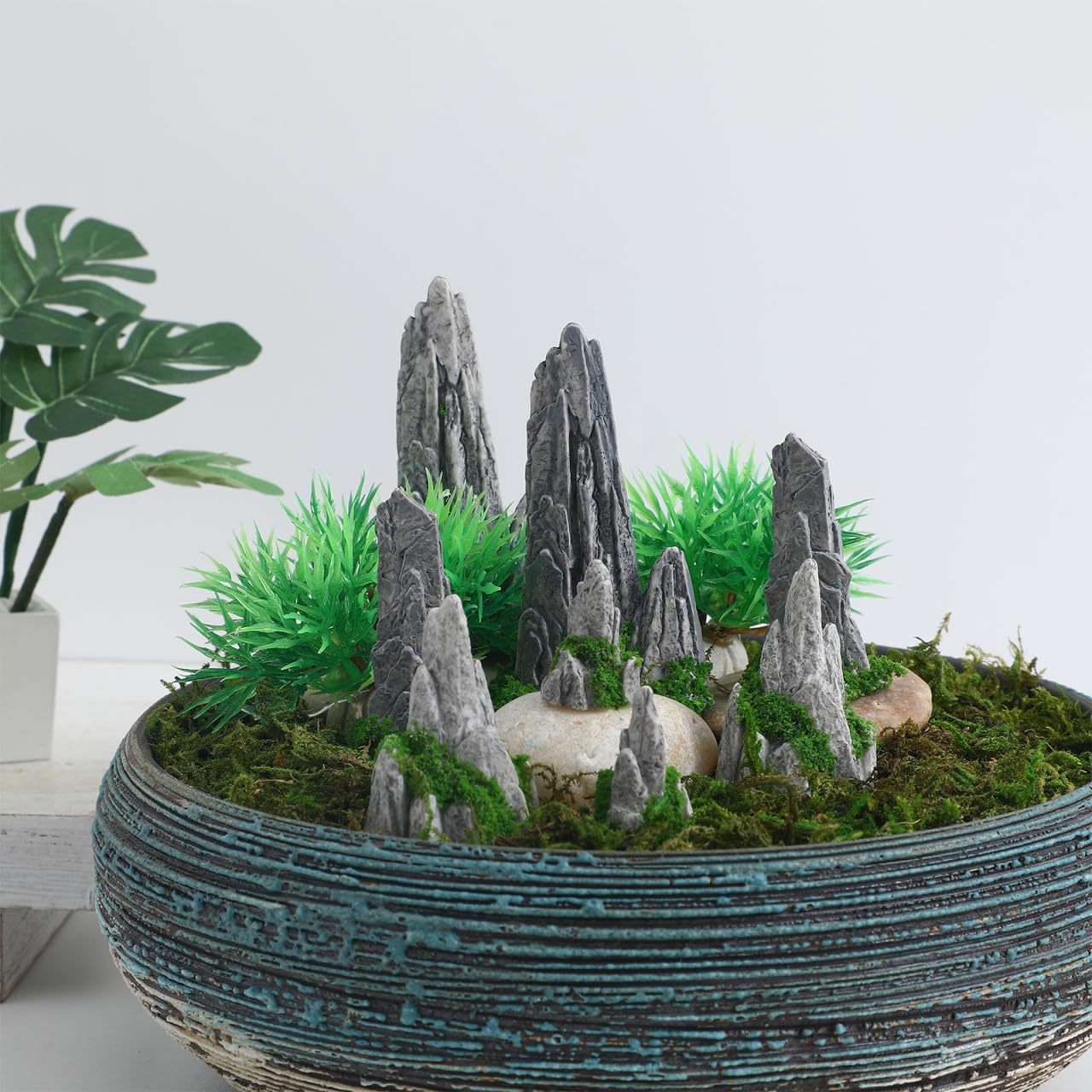 Mipcase Mini Zen Garden Accessories 8pcs Resin Mountain Decor Figures Mini Zen Garden Decor for Micro Landscape Craft Decorations