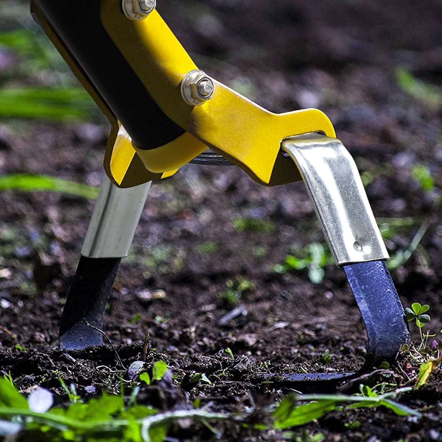 SANDEGOO Garden Hoe Tool，54 inch Weeding Tools for Garden,Handheld Weeding Rake Planting Vegetables Farm,Sharp Durable Gardening Gifts for Hoe Garden Tool Traditional Steel Quenching Forging Process