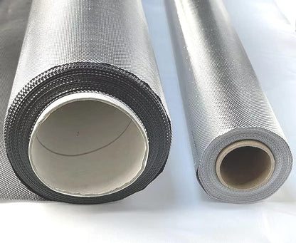 Diamond Reflective Foil 100% Light Blocking Grow Film (4.3 MIL 4x100 FT, Diamond on White)