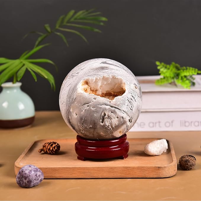 JIC Gem Extra Mexican White Agate Crystal Sphere Decorative Crystal Ball White Gemstone Sphere for Meditation Office Table Decorations 100-110mm