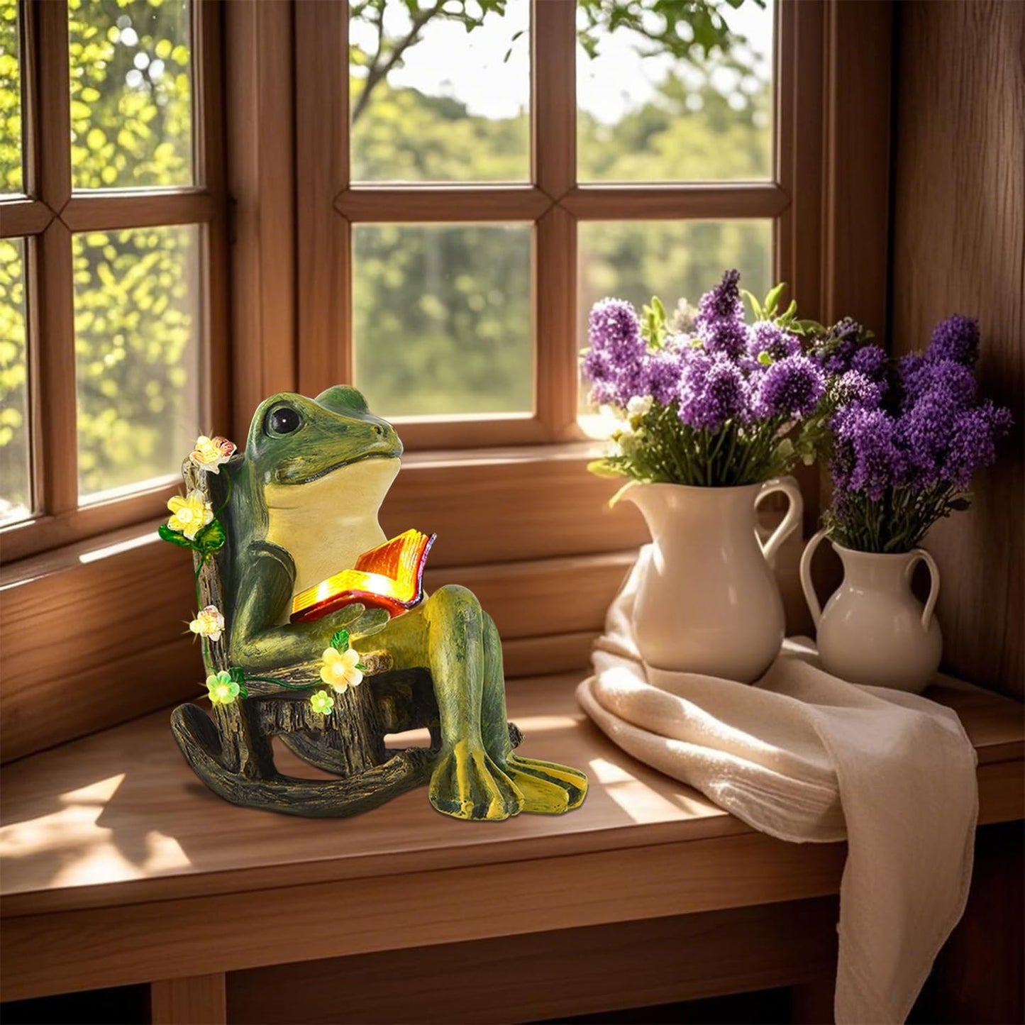 Solar Garden Miniature Frog Outdoor Statues Decor with Succulents Decorations and 7 LED Lights for Patio Yard Lawn Ornament Balcony Birthday Gift for Women Mum Unique Frogs Figurine Housewarming Ideas