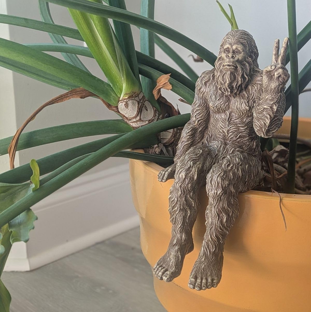 John Bernard & Company Bigfoot Peace Sign Decorative Sasquatch Yeti Statue/Figurine Indoor/Outdoor Sculpture for Patio, Deck, Home, Office 10 in H Shelf Sitter Figurine (Stonewash)
