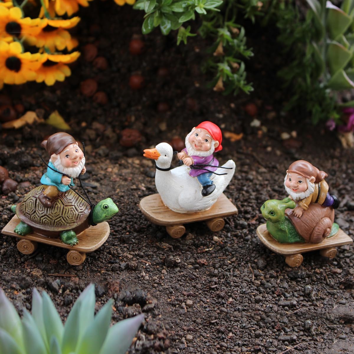 3PCS 3D Mini Gnome Statue, Gnome Riding Turtle, Duck, Snail Statue, Outdoor Fairy Garden Resin Crafts, Micro Landscape Ornaments, Landscaping DIY Garden Sculptures, Yard Lawn Home Decor (3 PCS)
