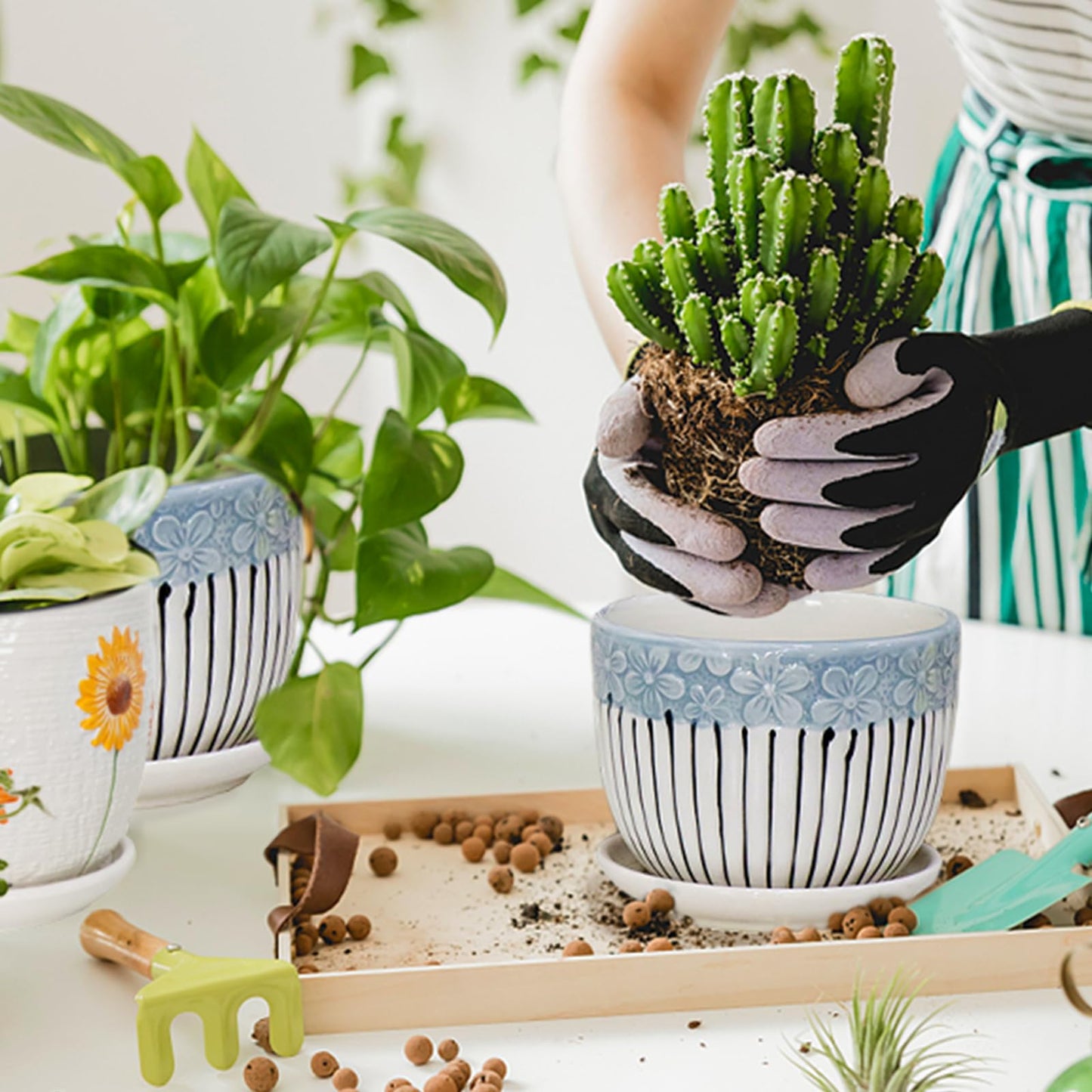 Hlukana Ceramic Plant Pots Set of 3, 6.75/5.6/4.2 inch Planters with Drainage Holes and Saucer