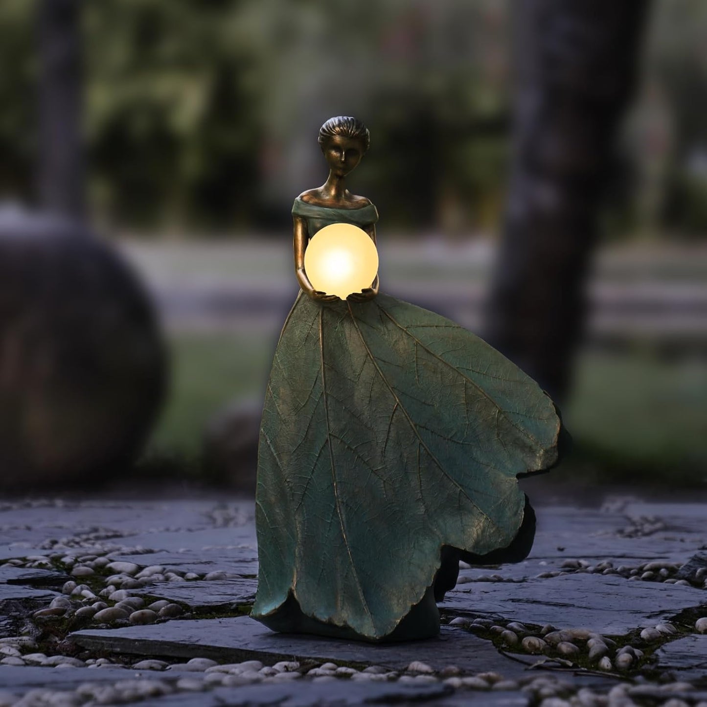 DiliComing Solar Fairy Garden Statue 22 Inch Resin Garden Decor - Large Outdoor Yard Figurine for Patio Lawn, Waterproof Garden Statue Gift for Women, 14x11x22.5 Inch