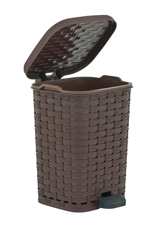 Superio Mini Trash Can with Foot Pedal Small Outdoor Garbage Can with Lid, 1.5 Gallon Plastic Waste Basket for Bathroom, Bedroom, Kitchen, Office, Patio (Wicker Brown 6 QT.)