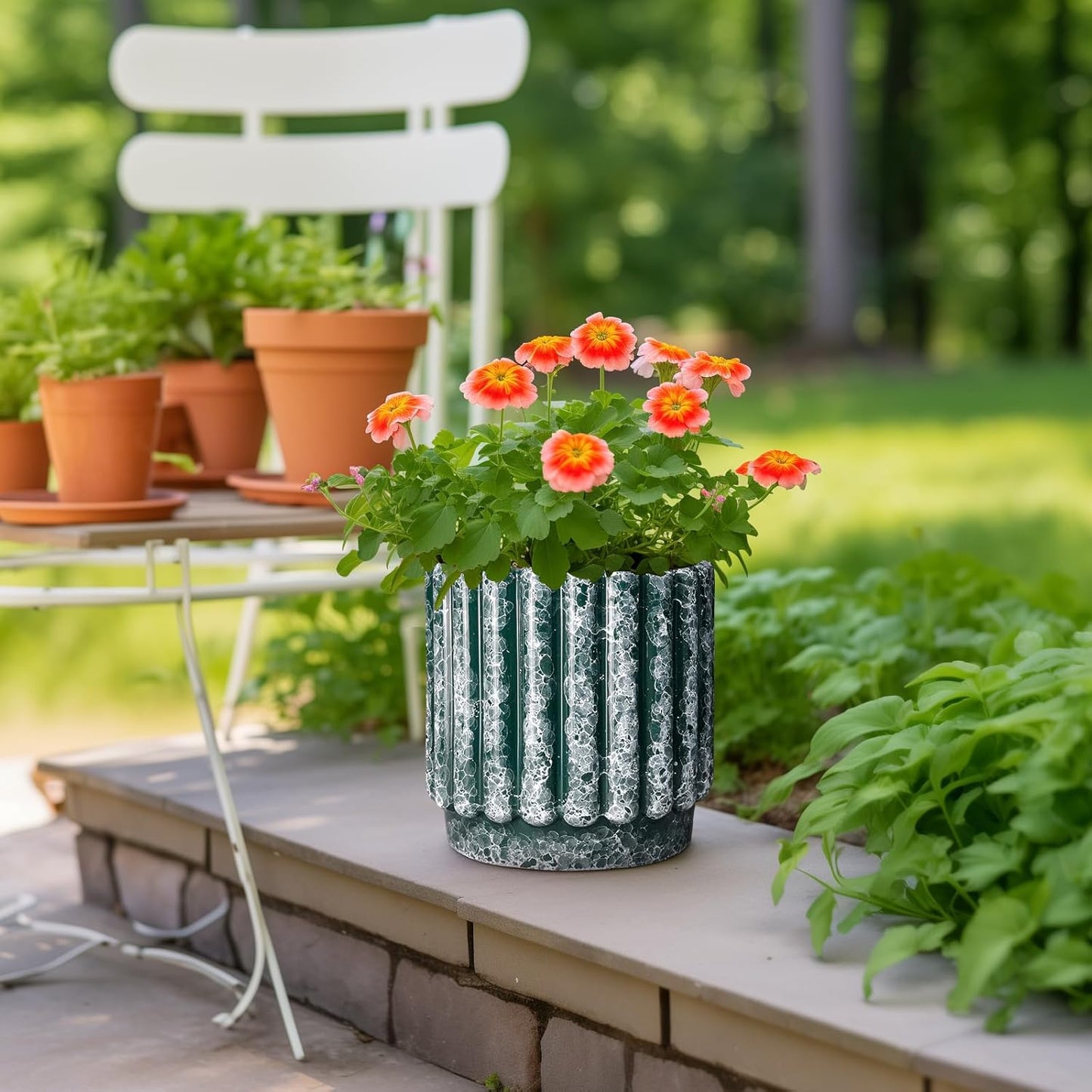 Ceramic Pots for Plants - 9.6 Inch Plant Pot Indoor with Drainage Hole, Large Ceramic Planters for Outdoor, Fluted Round Flower Planter, Home Decor Living Room, Birthday Gifts, Green