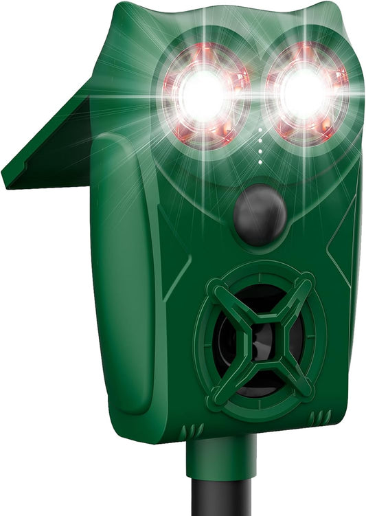 Solar-Powered Ultrasonic Animal Repellent with Motion Sensor, Waterproof Deer Repellent Device with LED Flashing Lights, Perfect for Outdoor Yards, Effective to Repel Deer, Coyotes, Raccoons, and Cats