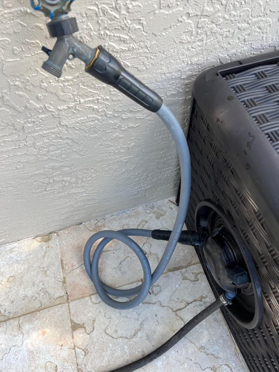 YOTOO Heavy Duty Hybrid Garden Lead in Water Hose 5/8-Inch by 5-Feet 150 PSI, Kink Resistant, All-Weather Flexible with Swivel Grip Handle and 3/4" GHT Solid Brass Fittings, Gray