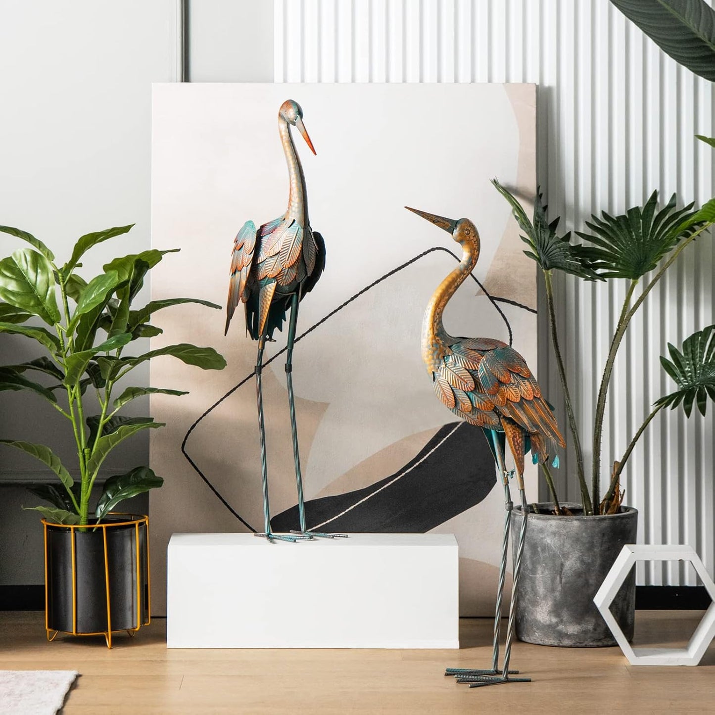 Giantex Crane Garden Statues Set of 2, Standing Metal Crane Sculptures Bird Ornament Yard Decorations for Lawn Backyard Porch Patio Outdoor Decor, with 4 U-Shaped Stakes (Crane)