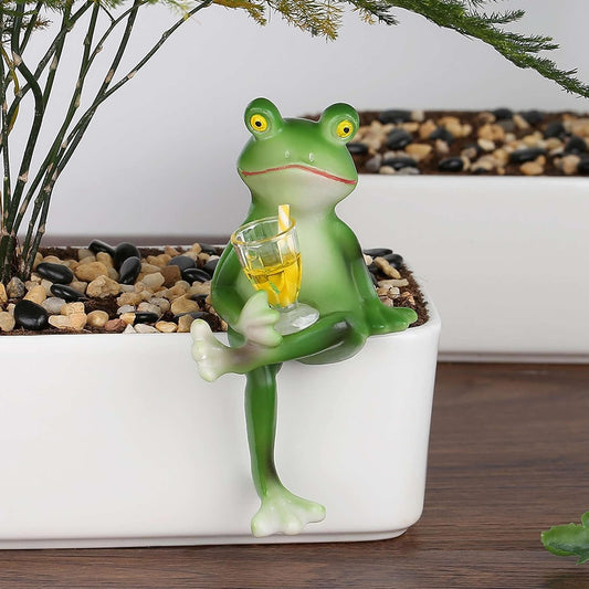 LAIDANLA Miniature Frog Figurines Funny Frog Garden Decor Outdoor Statue Plant Decorations for