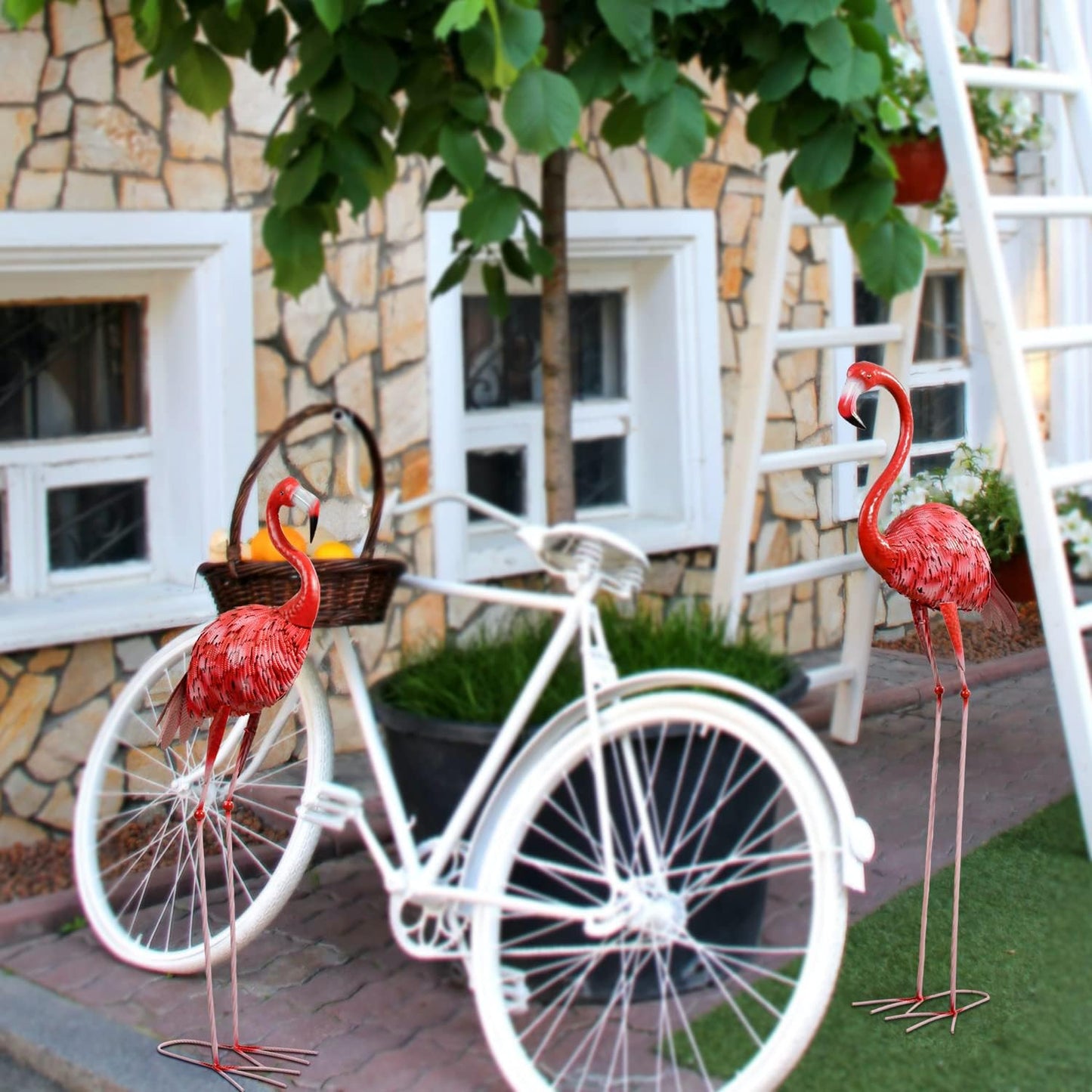 XONOR Metal Flamingo Garden Statues Large Red Flamingo Yard Art Outdoor Sculptures for Home Patio Lawn Backyard Décor, Set of 3