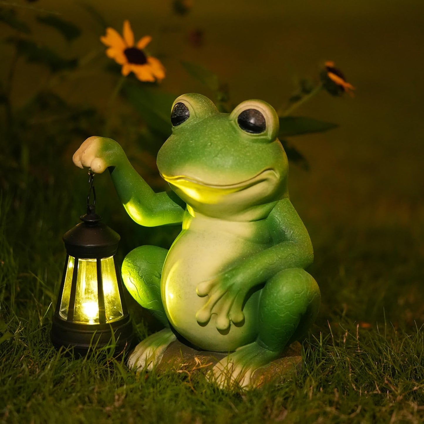 Large Frog Garden Decor for Outside Solar Powered Sculptures for Yard Patio Cute Animal Statues Housewarming Outdoor Ornaments