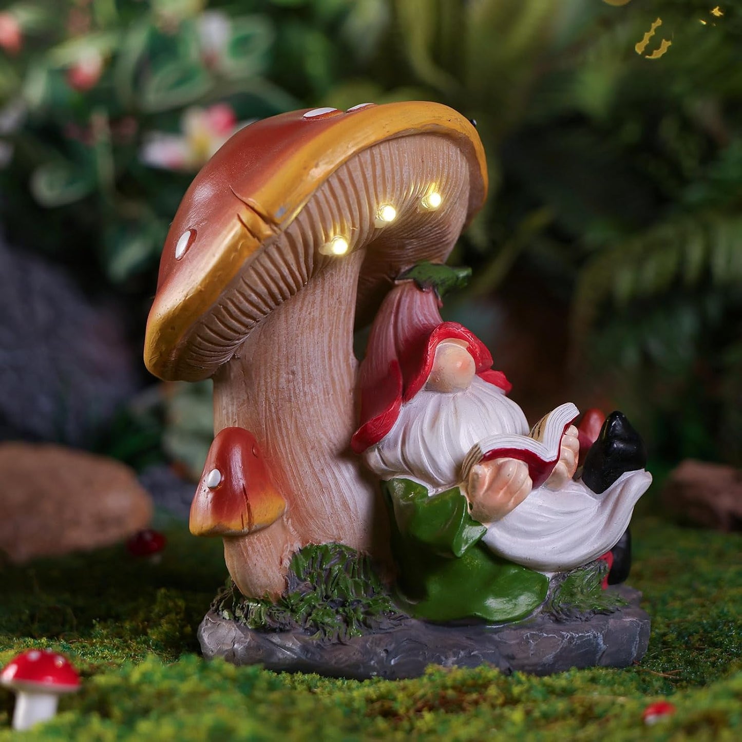 Garden Gnomes Statues Outdoor Decor Outside Yard Art Mushroom Solar Light Funny Gnome Figurine for Yard Patio Gifts for Mom Women (Multicolor)