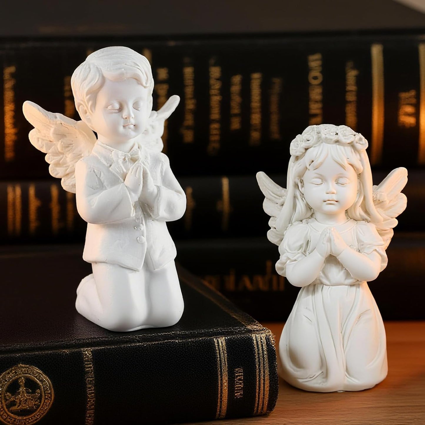 White Kneeling Praying Angel Statues, Handmade Resin Craft Home Decor, Indoor & Outdoor Angel Ornaments, Wedding Table Decor, Ideal Blessing Gift for Parents and Friends