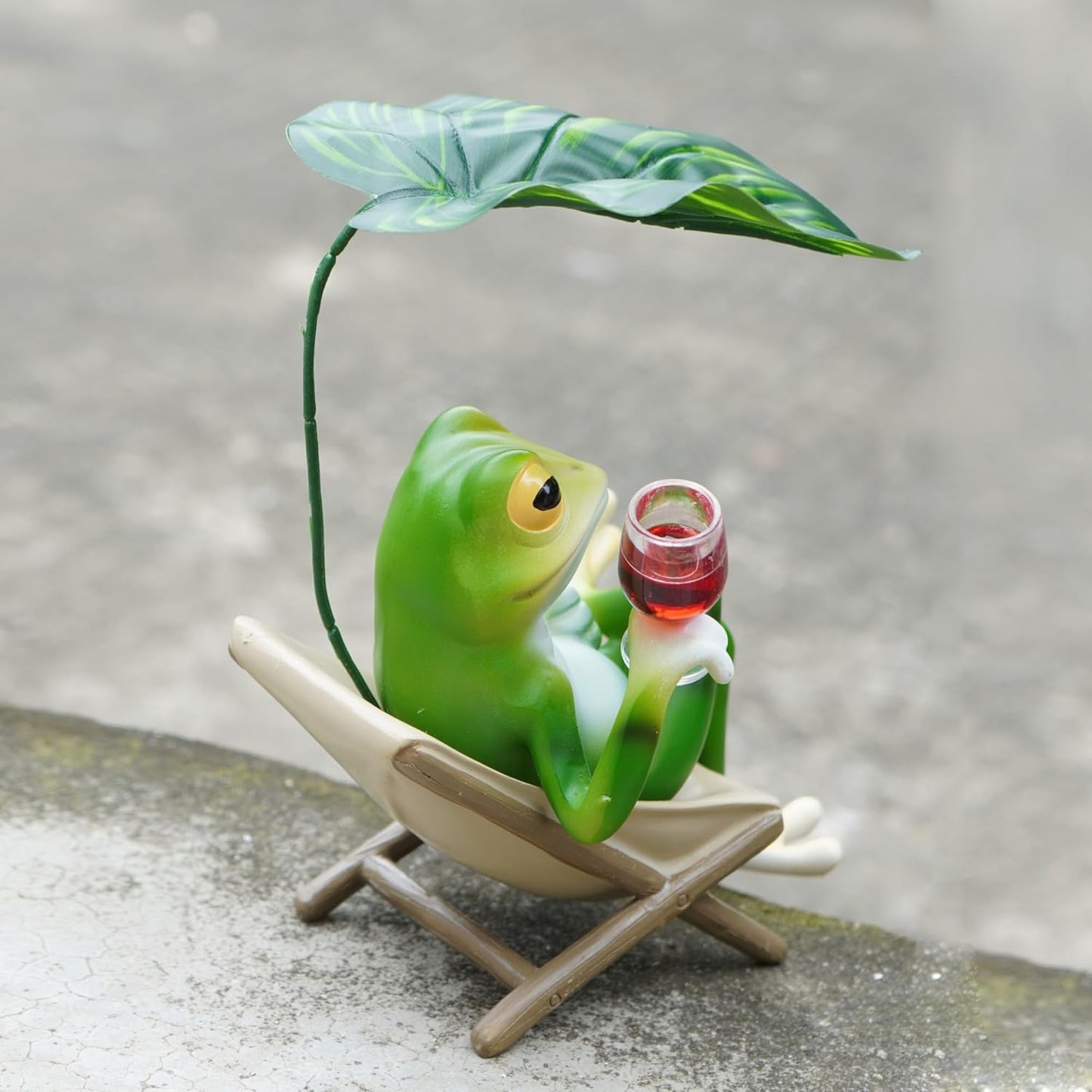 OwMell Frog Statue for Garden, Green Frog Figurine for Outdoor Decor Yard and Garden Decoration Resin Sculpture - Chill with Wine