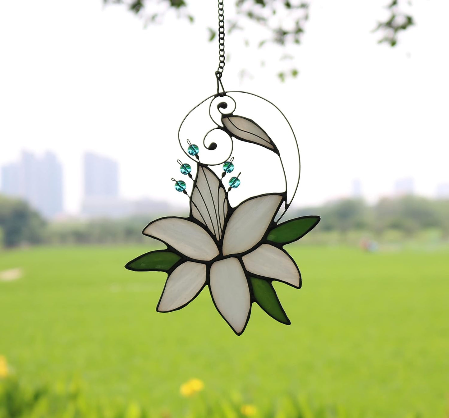 Women Birthday White Lily Flower Gift for Her, Floral Gift Stained Glass Window Hangings Suncatcher Anniversary Love Gifts for Mom Grandma Aunt Sister