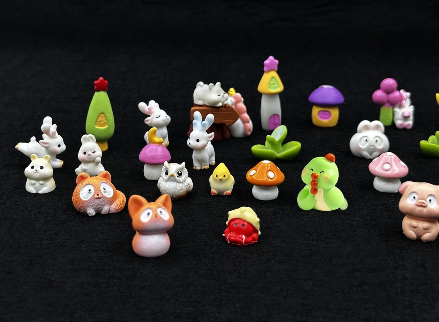Geiomoo Mini Resin, Mixed Garden Accessories Model, Miniature Set for DIY Crafts Home Landscape Fish Tank Decors (35 Pcs)