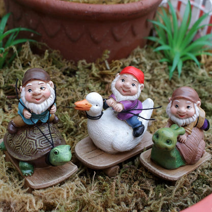 3PCS 3D Mini Gnome Statue, Gnome Riding Turtle, Duck, Snail Statue, Outdoor Fairy Garden Resin Crafts, Micro Landscape Ornaments, Landscaping DIY Garden Sculptures, Yard Lawn Home Decor (3 PCS)