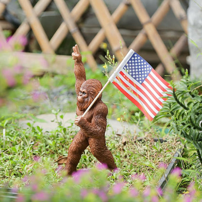The Bigfoot Statue Holding The National Flag - Resin Bigfoot Savage Figurine Sasquatch Sculpture Interesting Indoor/Outdoor Garden Decorations, Novel Gifts for dad, Birthday Gifts