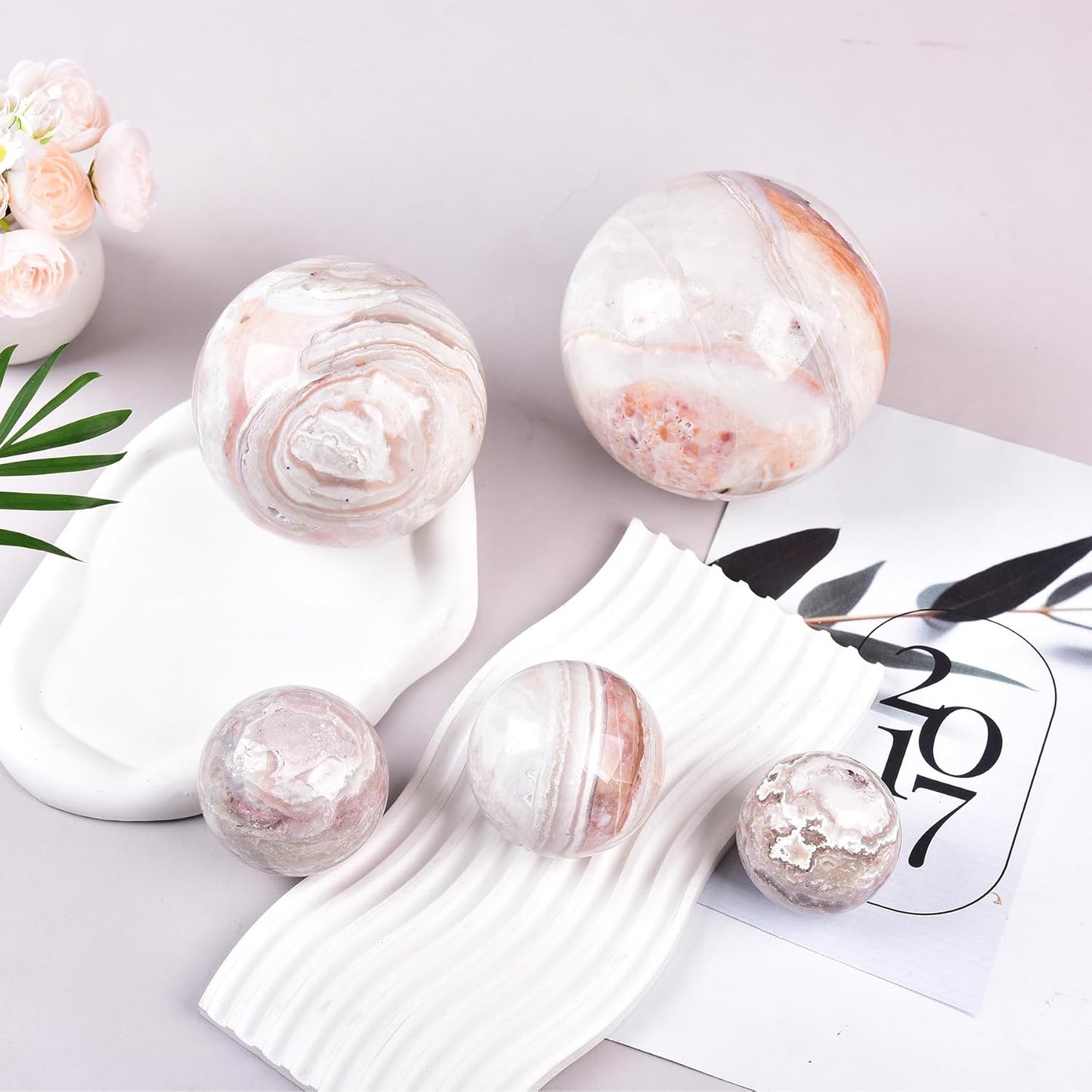 JIC Gem Large Pink Crystal Sphere with Stand Agate Crystal Ball Gemstone Decorative Ball for Home Decor Altar Reiki Healing Gift 80-90mm