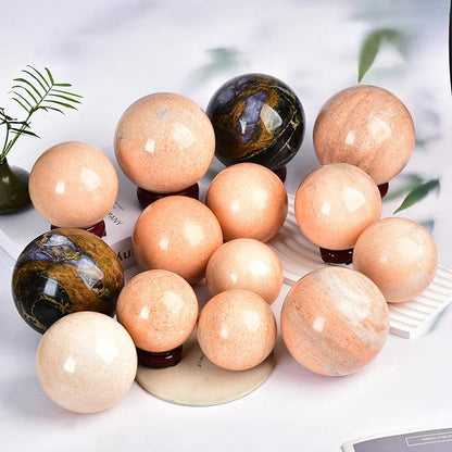 JIC Gem Natural Sunstone Sphere Ball with Wooden Stand for Fengshui Rare Healing Crystal Ball Decoation Meditation Energy Reiki Ball (90-100mm)