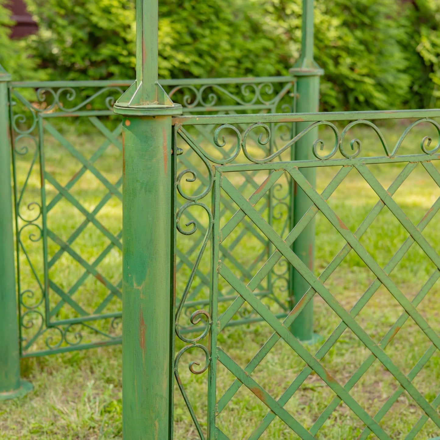 9.5ft T Iron Garden Arch with Embellished Trellis London 1820" (Antique Green)