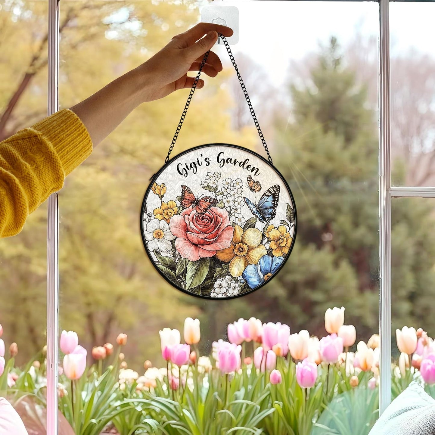 Gigi Gifts Suncatcher Stained Glass Window Hanging Decor from Grandkids, Gigi's Garden Stained Glass Wall Decor, Grandma Gifts Sun Catchers Indoor Window Hanging Wall Art, 7.9x7.9In