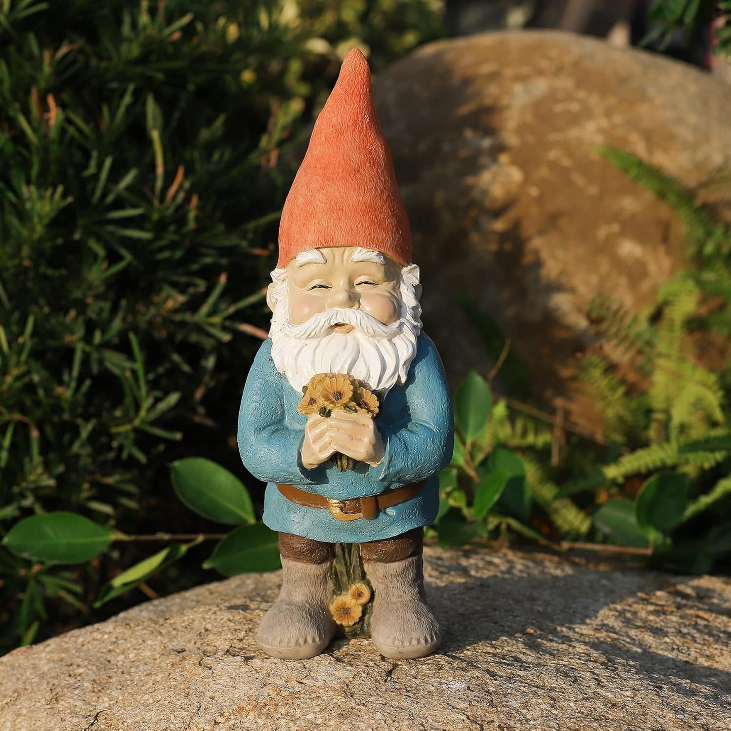 Gnome Figurine, Holding Sunflower friendly Welcome The Master Home for Indoor Outdoor Patio Yard Lawn Decor, Polyresin 11.8" H