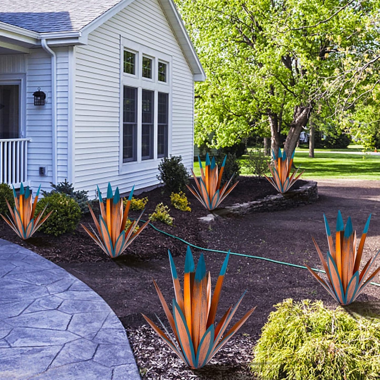 Homight Large Agave Sculpture Rustic Metal Agave Plant Outdoor Interior Decoration Outdoor Lawn Decoration Yard Wooden Posts Matching Garden Suitable for Patio
